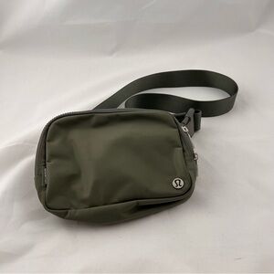 lululemon athletica Women's Belt Bag in Olive Green